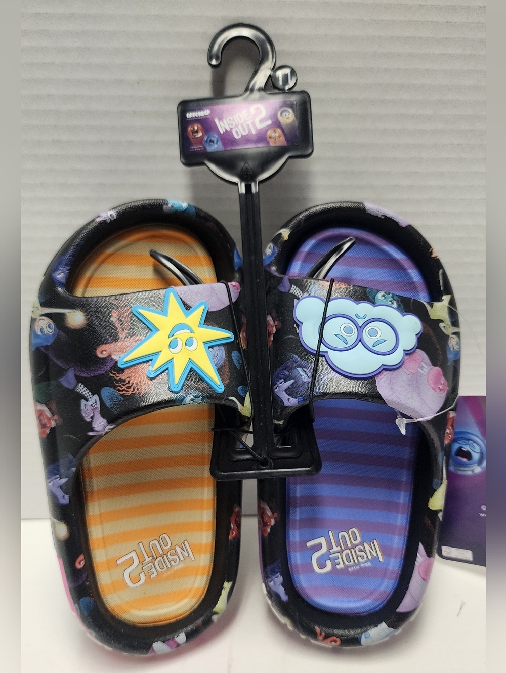 Size 11 Kids Sandals Shoes Disney Pixar Inside Out 2 Slides Shower Beach New